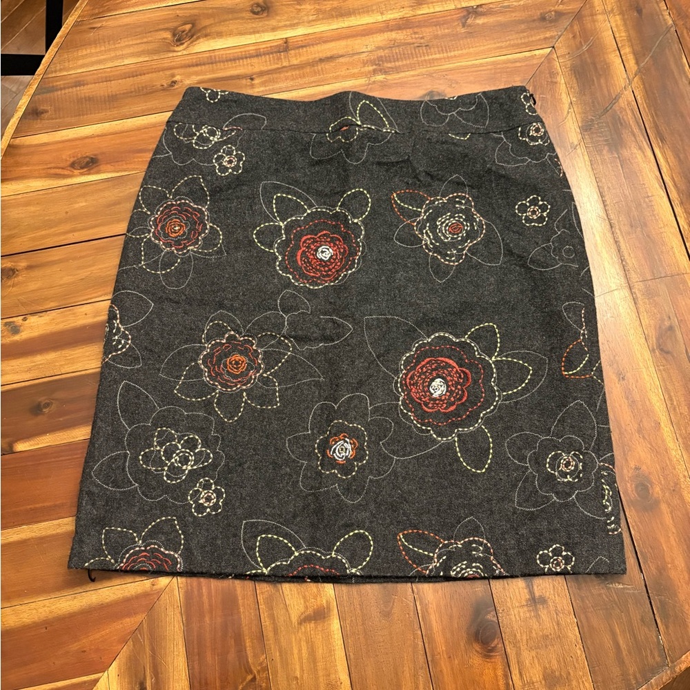 LOFT Dark Gray Floral A-Line Skirt